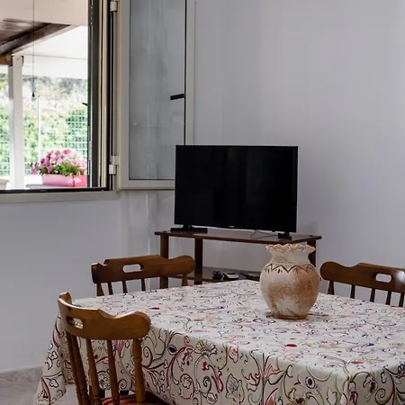 Almare Casavacanze 2 *